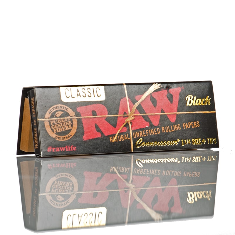 RAW Black Connoisseur Rolling Paper 1 1 1/4 +Tips