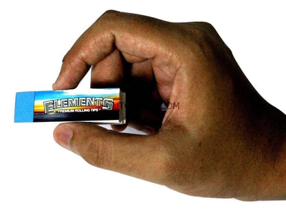 ELEMENTS Slim rolling tips in hand