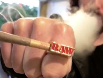 raw smoker ring in action used in hand